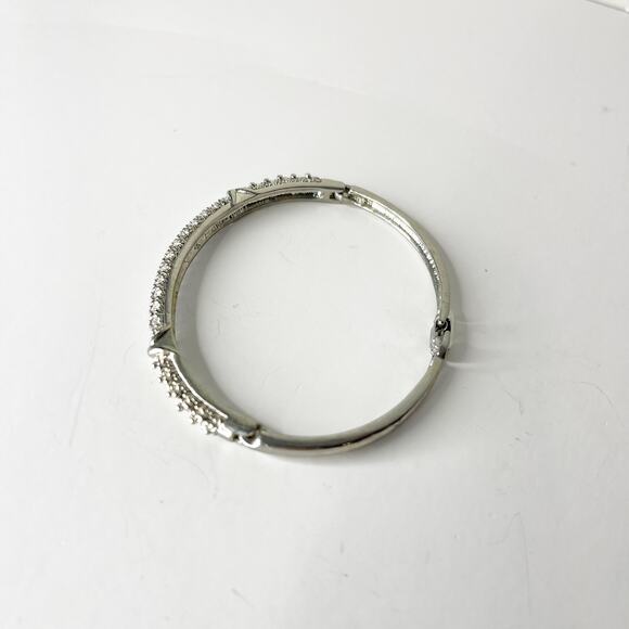 Vintage Avon Bracelet Rhinestone Bangle Silver Tone 80s Glam Jewelry Fashion - Picture 11 of 16